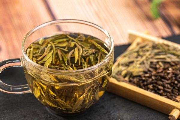 红茶和绿茶哪个适合冬天